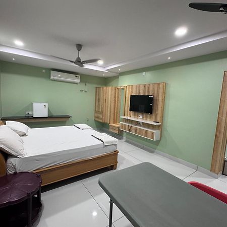 Yanam Resorts Exterior photo