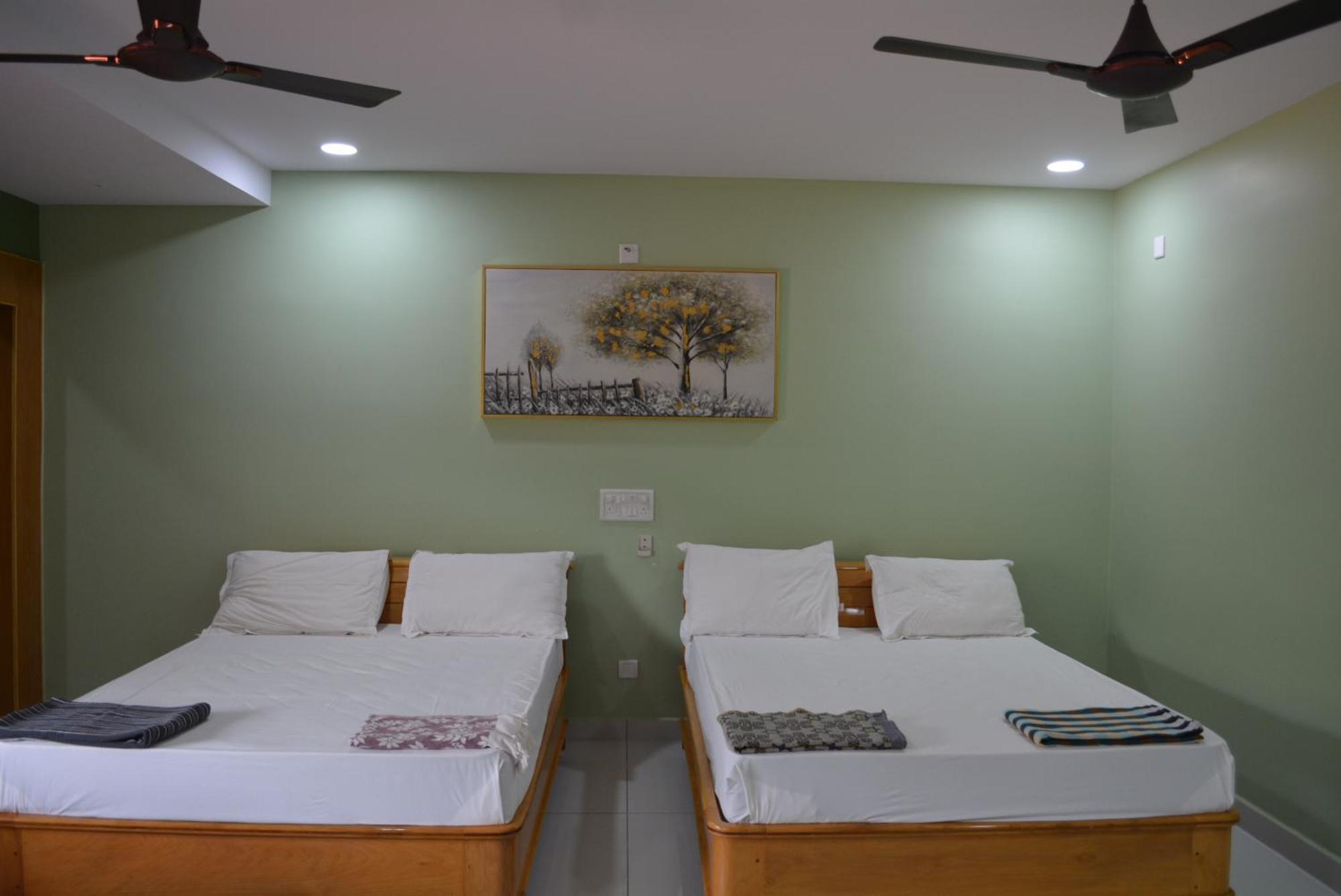 Yanam Resorts Exterior photo