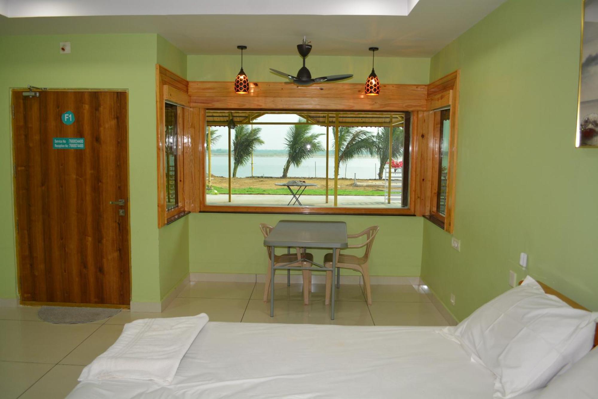 Yanam Resorts Exterior photo