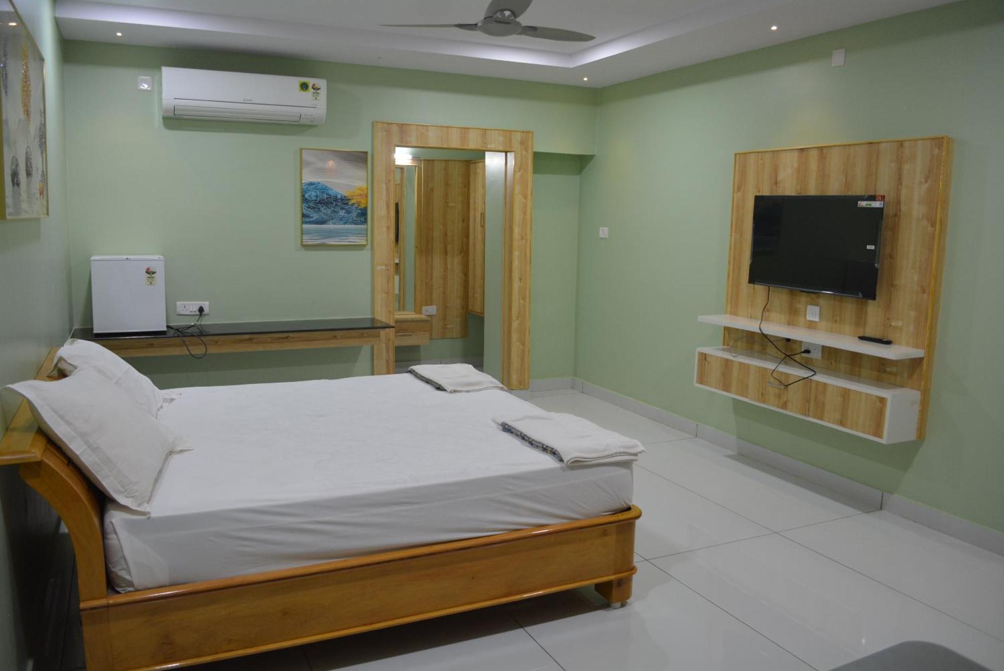 Yanam Resorts Exterior photo