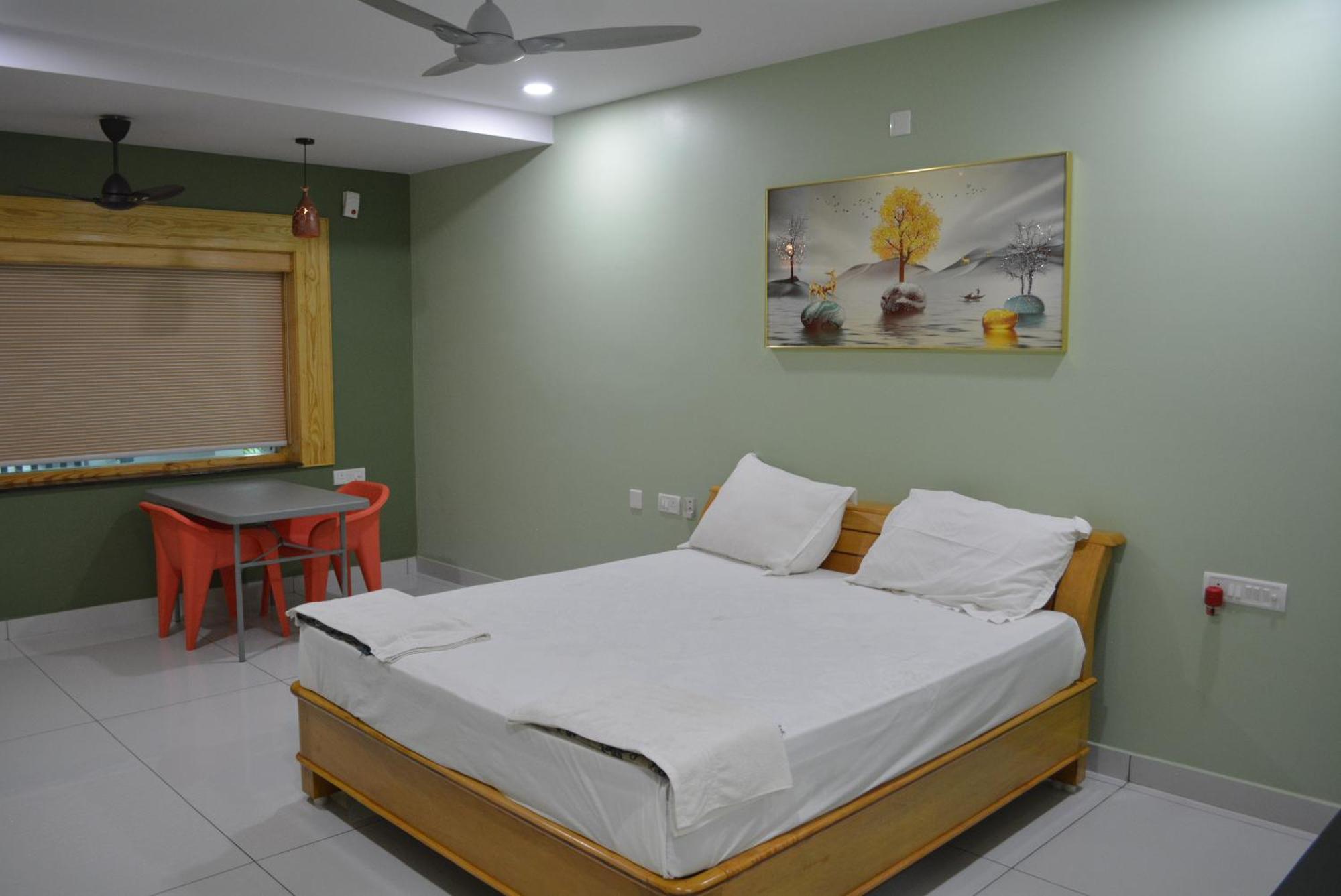 Yanam Resorts Exterior photo