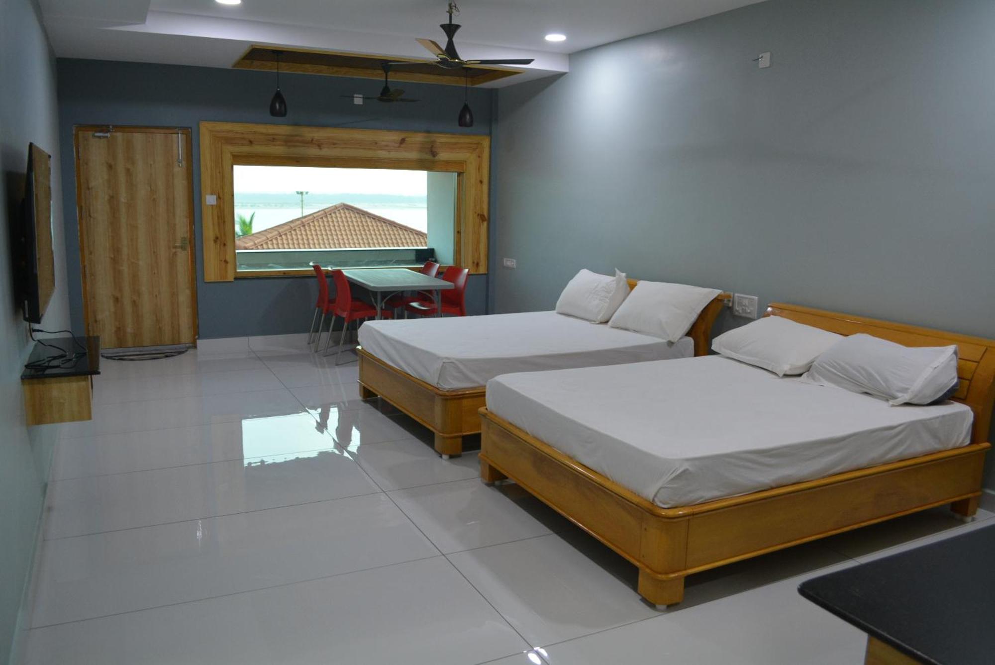 Yanam Resorts Exterior photo