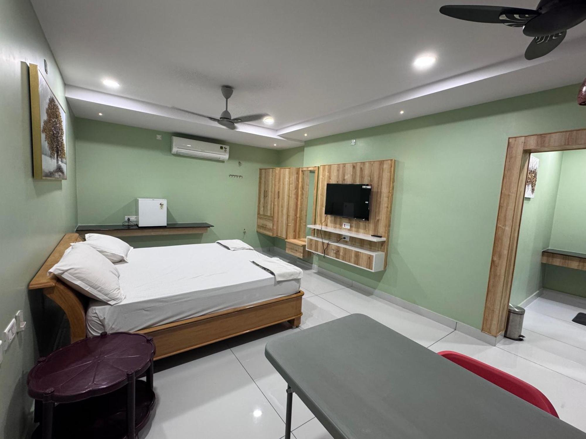 Yanam Resorts Exterior photo